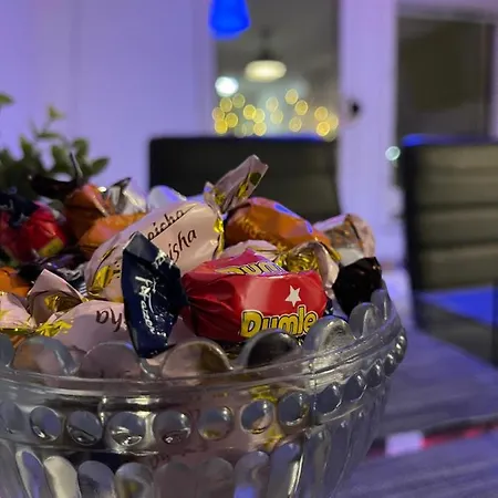 Arctic Penthouse With Free Parking And High-speed Wi-fi 公寓