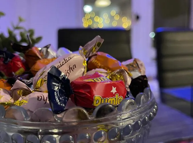 Arctic Penthouse With Free Parking And High-speed Wi-fi דירה